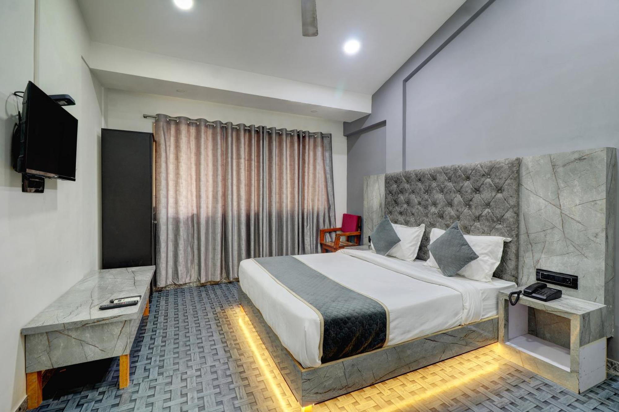 Hotel Bb House Мумбаи Экстерьер фото